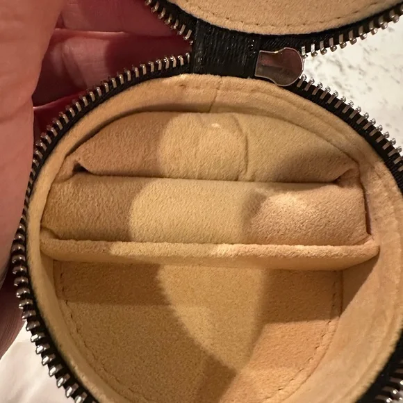 Tiffany Co NEW Black Leather Travel Round Zip Jewelry Box